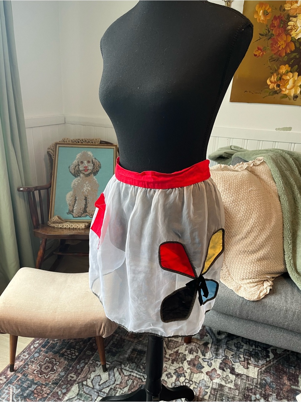 Women’s Vintage Sheer White Apron with Red Waistband and Color-Block Petal OS
